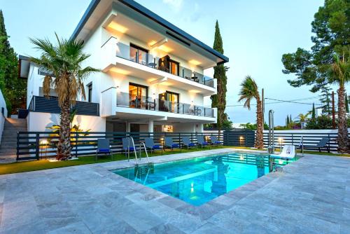 Distrito Norte Sierra Apartment | Genteel Home Arruzafa