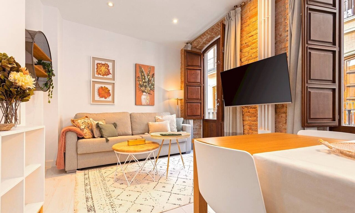 Central District Apartment | Genteel Home Zacatin 201