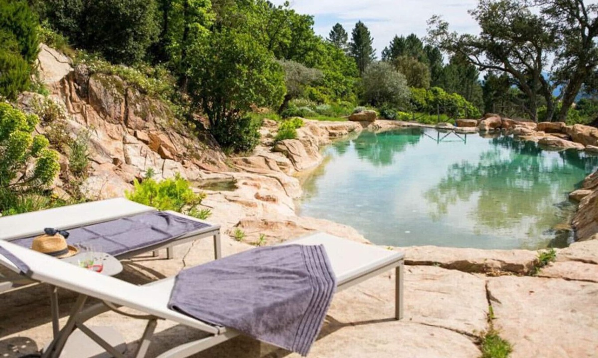 La Garde-Freinet Villa | Grande Villa Moderne au calme.