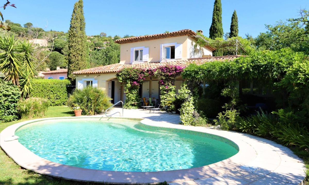Grimaud House | GRIMAUD Lovely 3-bedroom house - A/C and private pool