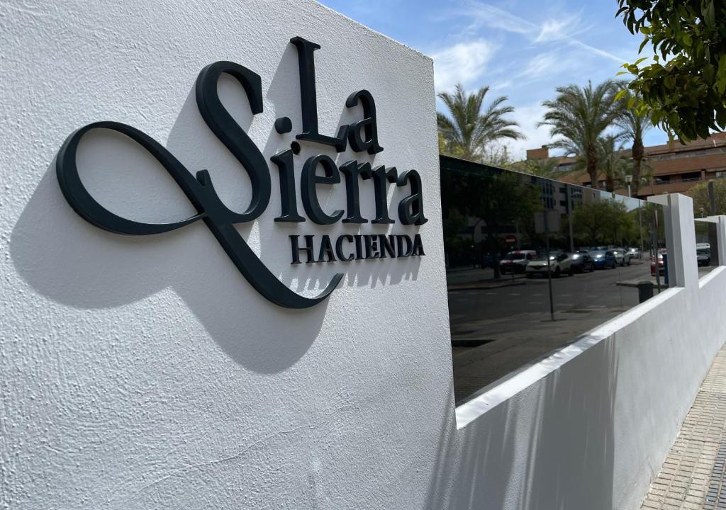Distrito Noroeste Apartment | Hacienda La Sierra