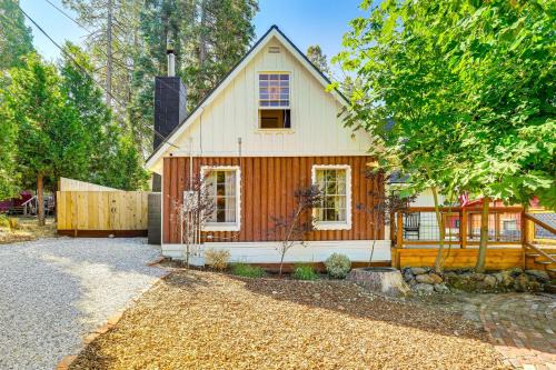 Twain Harte House | Hike, Ski & Fish: Charming Cabin in Twain Harte!