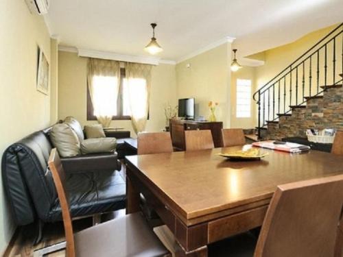Guevejar House | Holiday Home Casa rural el Castillejo - by Interhome