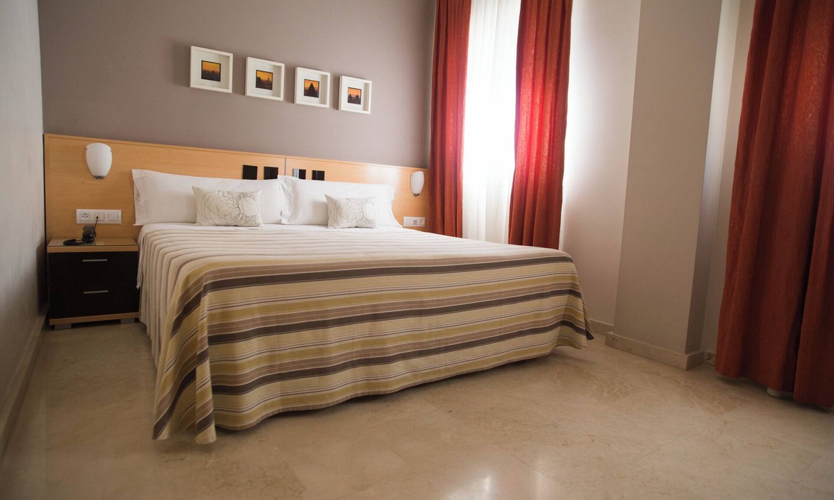 Sanlucar la Mayor Hostel | Hostal Albero by eme hoteles