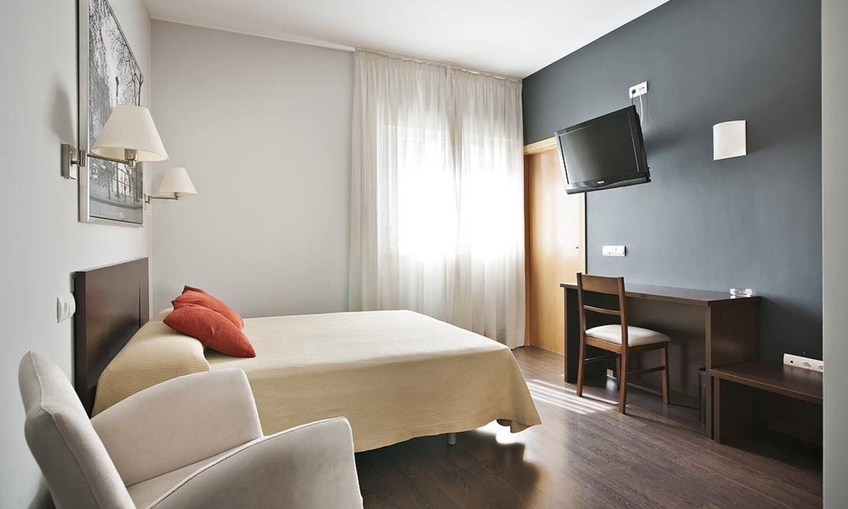 Paracuellos de Jarama Hostel | Hostal T4