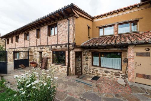 San Martin de Perapertu Hotel | Hotel Rural Piedra Abierta