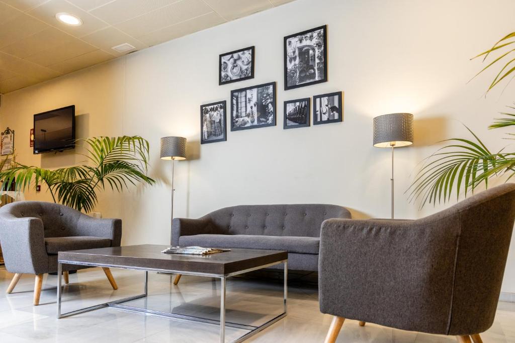 Centro Comercial Hotel | Hotel Serrano