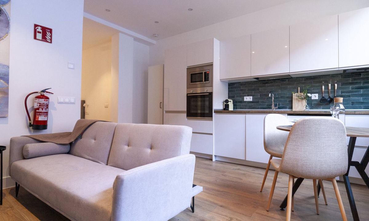 Almenara Apartment | Housing Simancas by Sharing Co