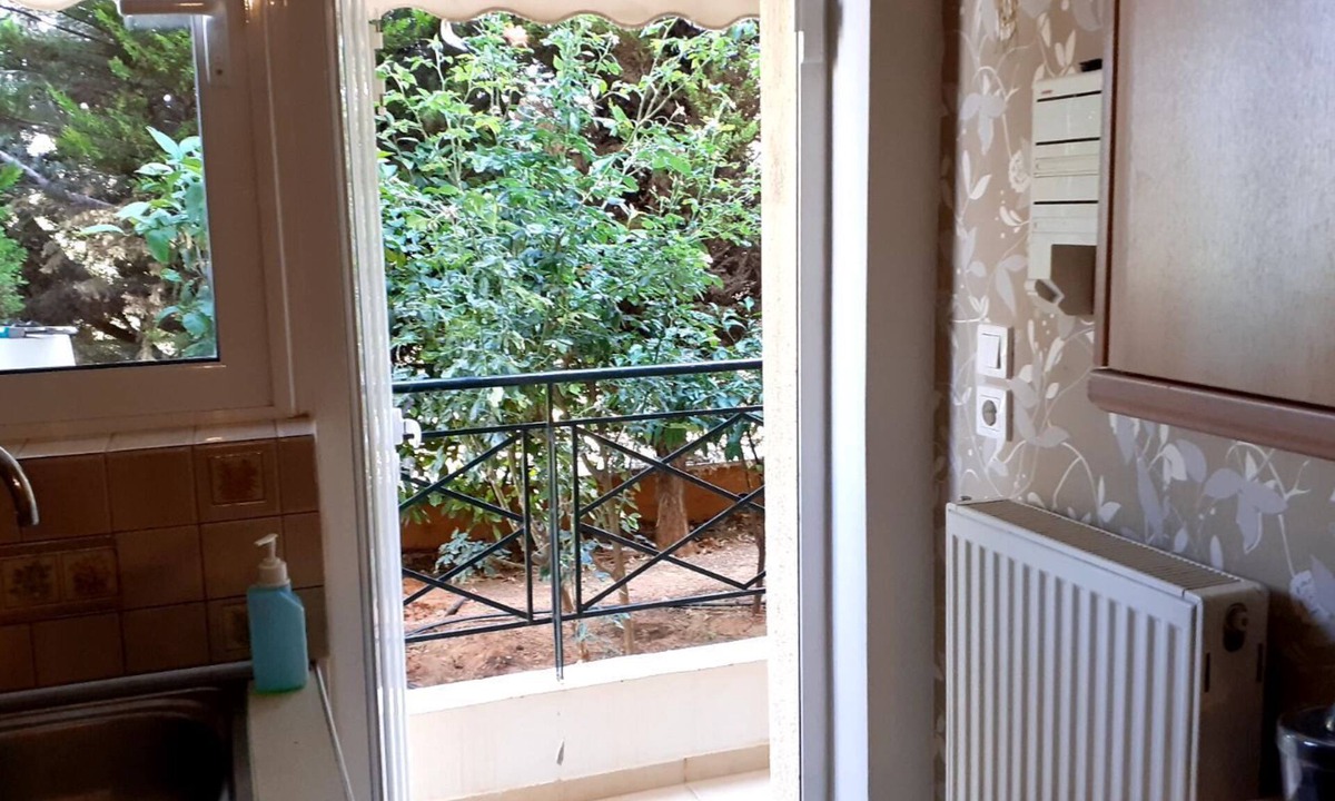 Paiania Apartment | Immaculate 2-Bed Apartment