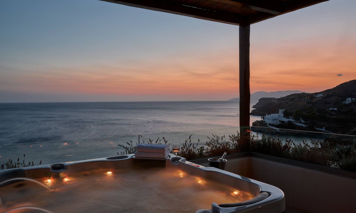 Ios Hotel | Ios Grand Pool Suites
