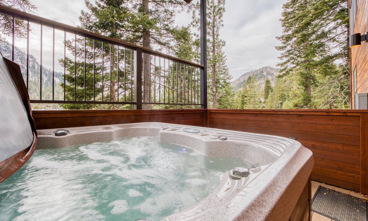 Alpine Meadows House | Juniper at Alpine - Private Hot tub, Pet Friendly & Amazing Views!