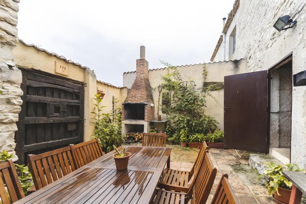 Canalejas de Penafiel House | La Herrería