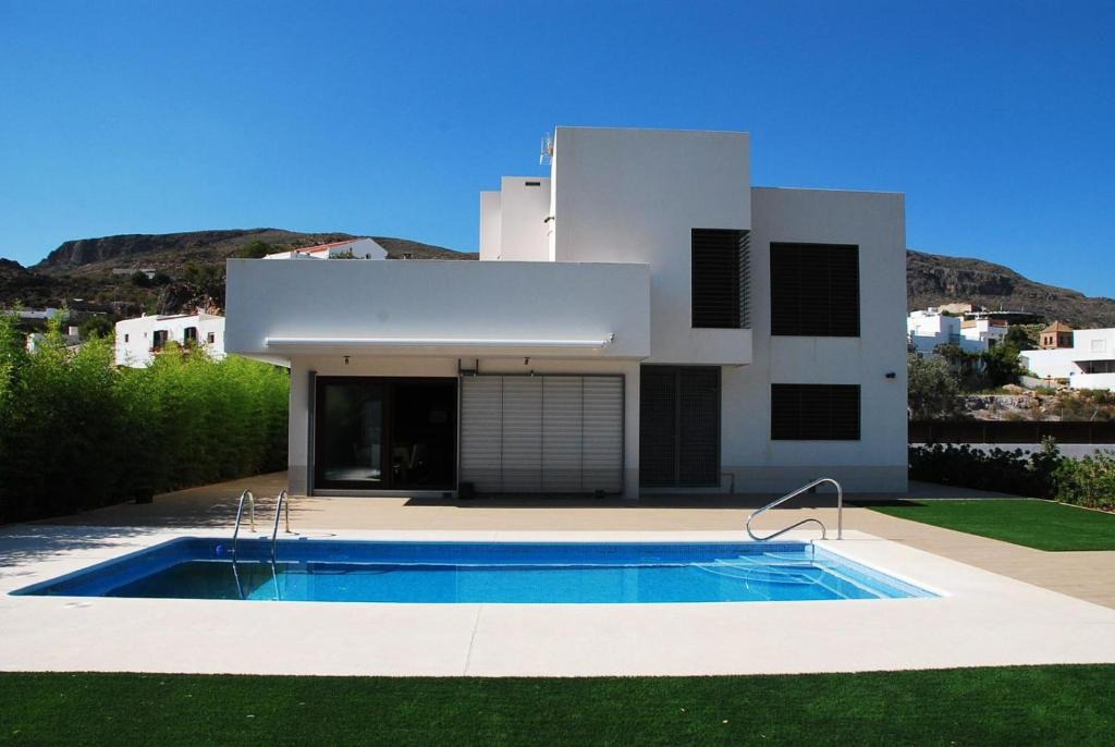 Felix Villa | LA MESA