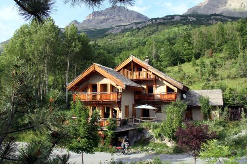 Pelvoux Bed & Breakfast | La Paille