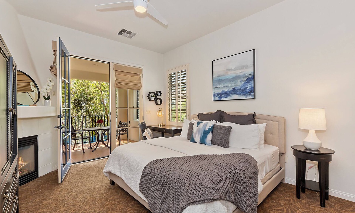 La Quinta Villa | La Quinta Studio, Private Patio, Fireplace, Views, Gym, Pool, WIFI - 243578