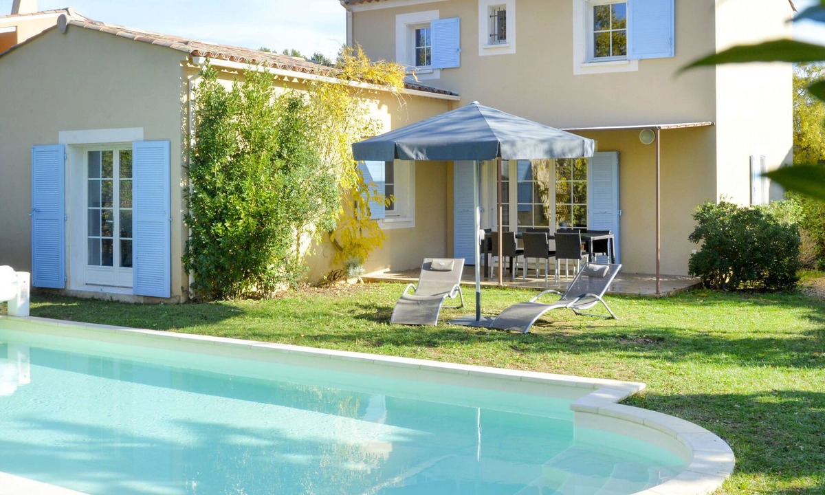 Saint-Saturnin-les-Apt House | Le Clos Savornin V8IC by Interhome