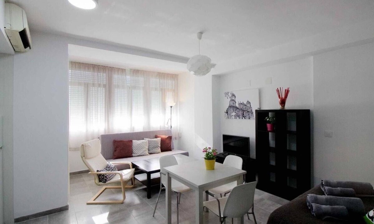 Valladolid Apartment | Lightbooking Estadio Cádiz