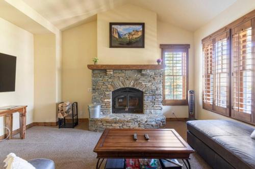 Mammoth Lakes Villa | Lodges 1123