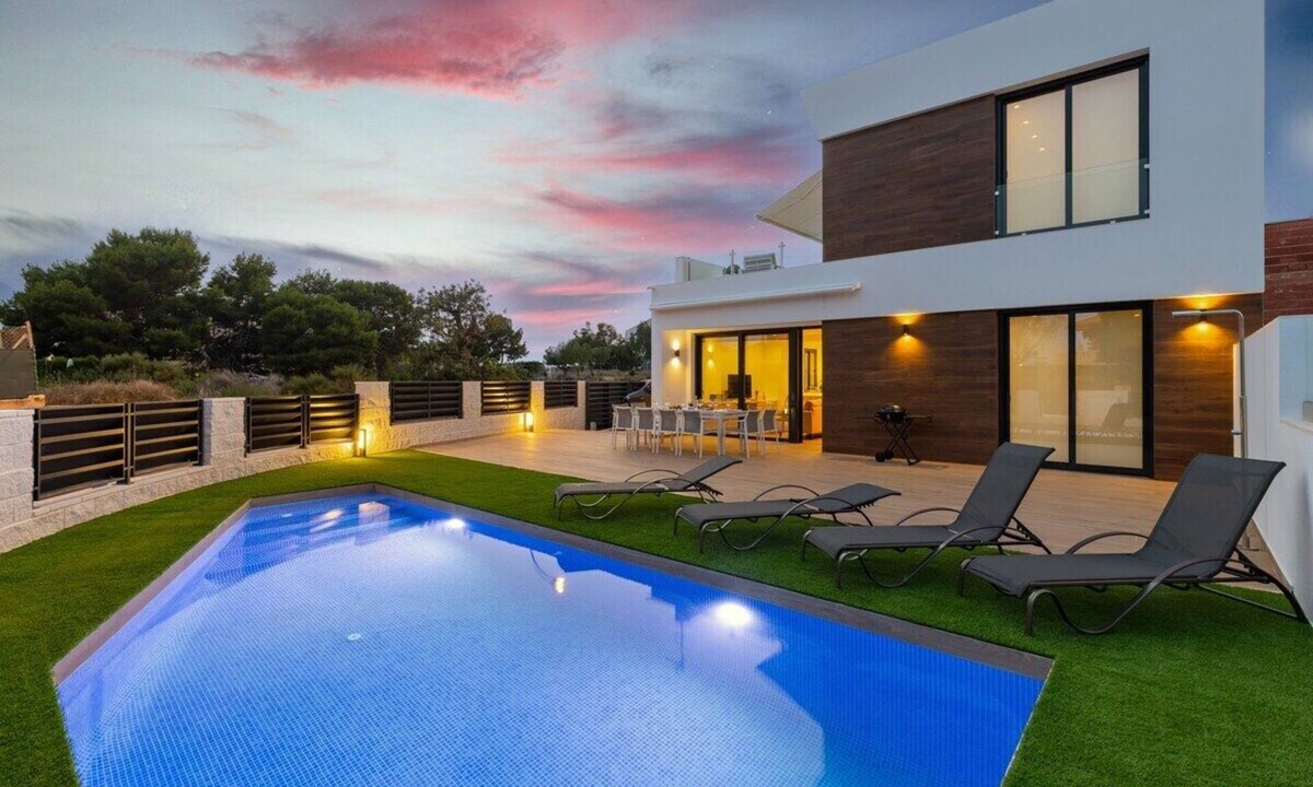 Coveta Fuma Villa | Luxurious & Comfy by Fidalsa