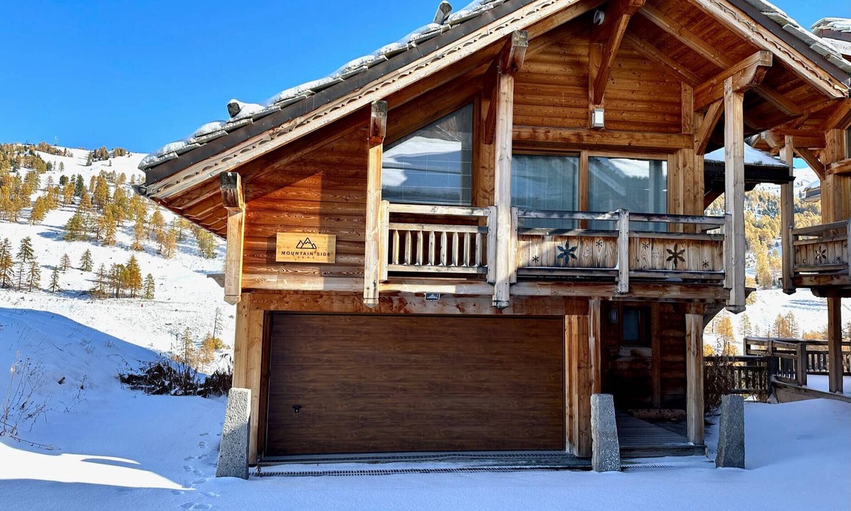 Les Claux Ski Chalet | Luxury 4* Chalet with Jacuzzi and Sauna
