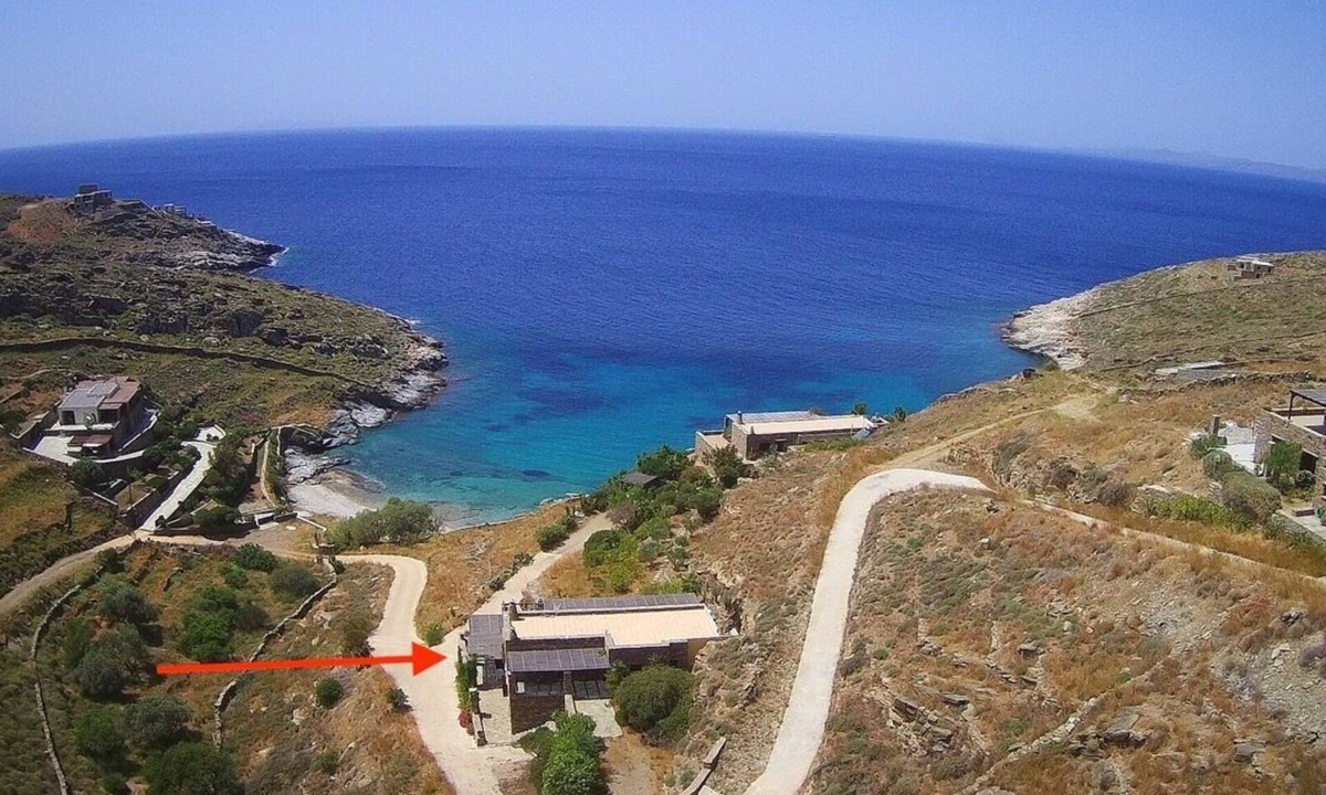 Pisses Villa | Luxury beach-front villa on "private" secluded beach, tranquil location