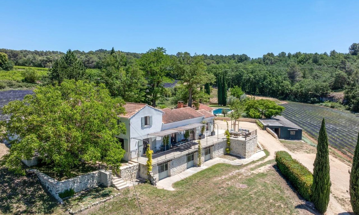 Goult House | Luxury private estate with lavender fields, heated pool and Gordes views