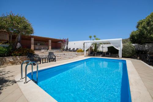 Livadi Villa | Luxury Seaside Villa Plumeria ,50m to Sandy Beach, Chania