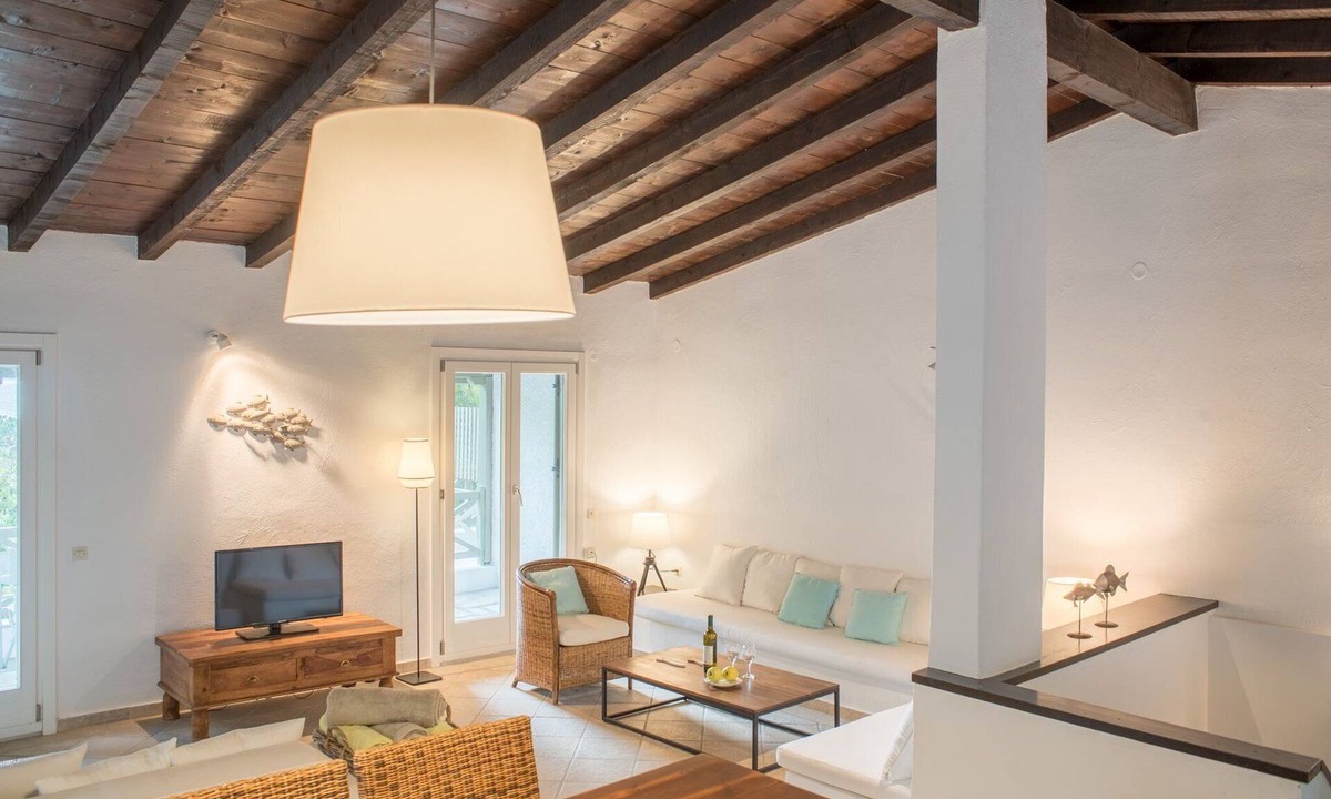 Kanapitsa Villa | Luxury Skiathos Villa | Three-Bedroom Villa | Vromolimnos