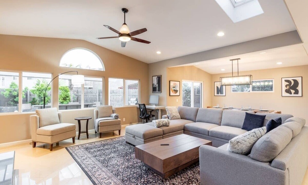 South Oceanside House | Luxury Surf & Legoland Paradise | 5-Star Beach Gem
