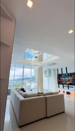 Patong Villa | Luxury villa with sea view, pool and maid