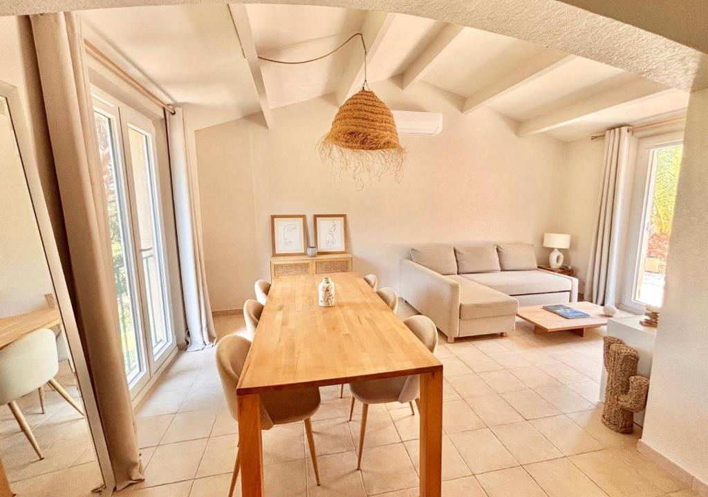 Grimaud Villa | Maison de charme à Grimaud, Terrasse, clim et parking
