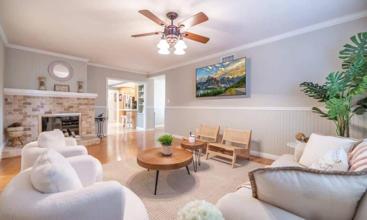 Northwest Anaheim House | Marbella Lane - Charming 4BR Bungalow for Relaxing Retreat