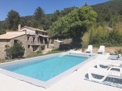 Chateauneuf-de-Bordette Villa | Mas en pleine Nature vue Montagnes Piscine & Jacuzzi