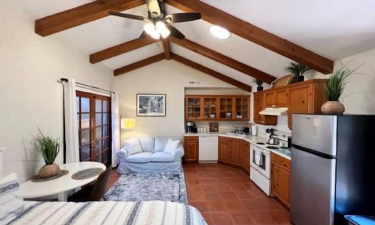 West Mesa Apartment | Mesa Beach Studio-Newly Remodeled