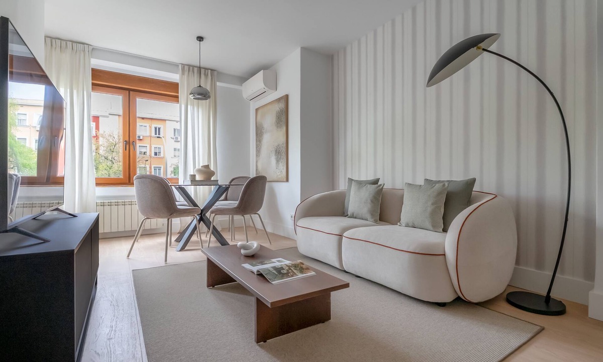 Hispanoamerica Apartment | Modern and comfortable apartment in Arturo Soria