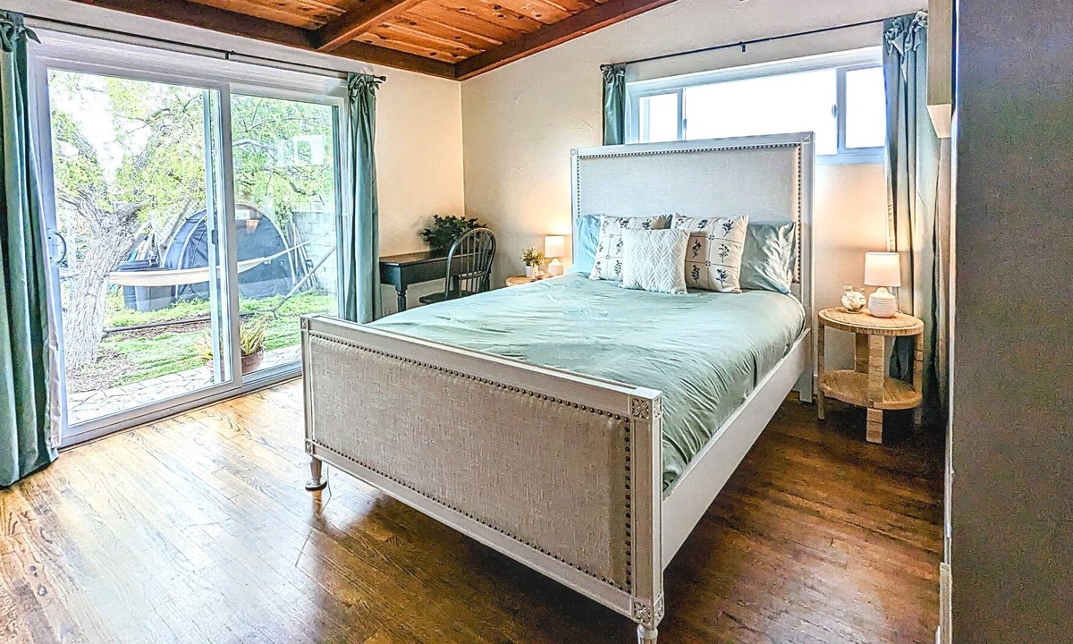 East Side Capistrano Condo | New! Private duplex with hammock, BBQ grill and 5 min to Beach!
