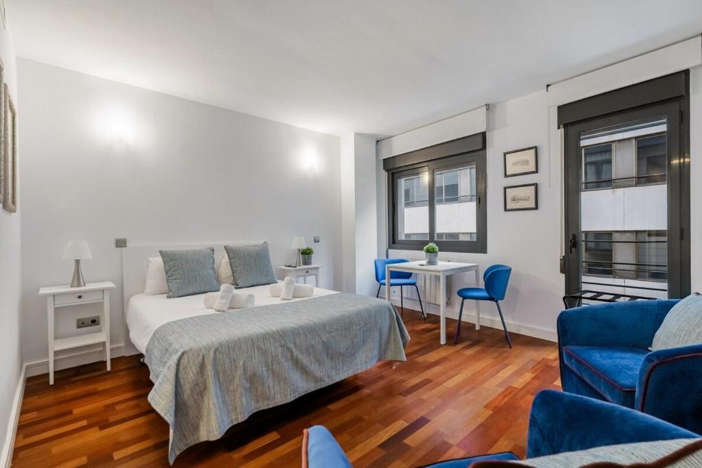 Cuatro Caminos Apartment | Nice studio with parking - 1B