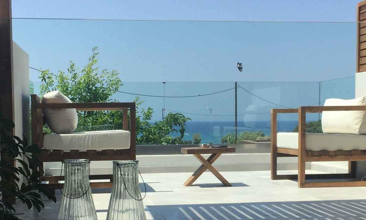 Theologos Hotel | Nikos Ikies