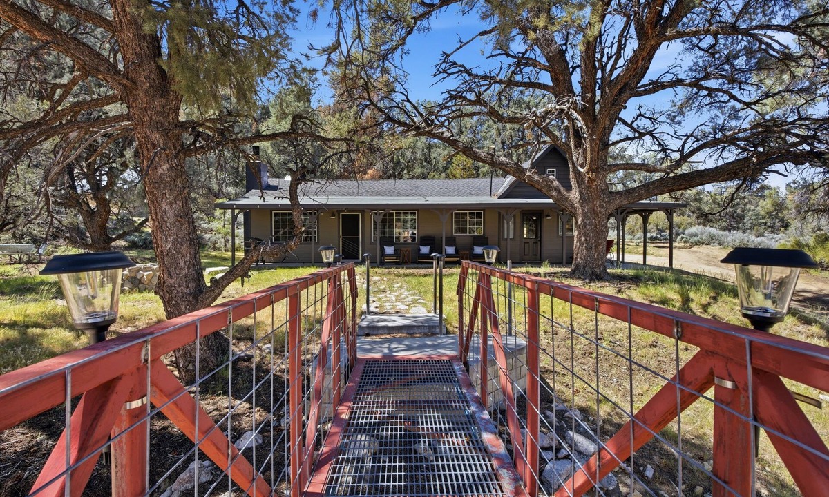 Frazier Park House | North Fork Ranch Creekhouse - Dark Sky