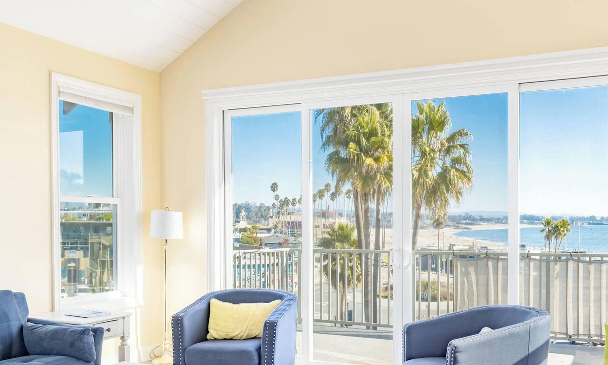 Westside Santa Cruz House | Oceanfront Beach House overlooking the Boardwalk