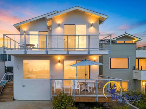 Eastside Santa Cruz House | Oceanfront Harbor House