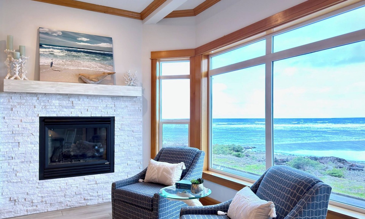Seaside House | Oceanfront Home with 4 Suites