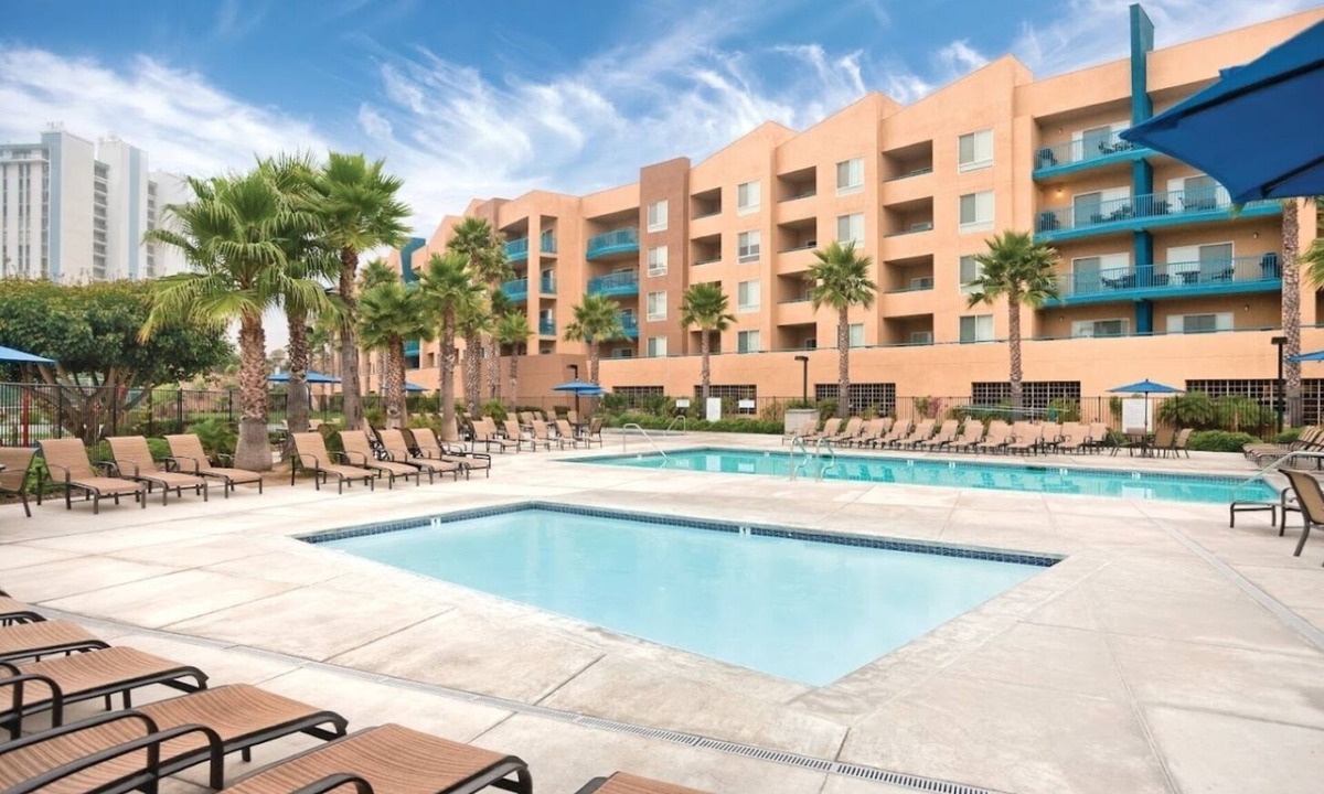 Oceanside Apartment | Oceanside | Coastal Vibes | Pool & Hot Tub