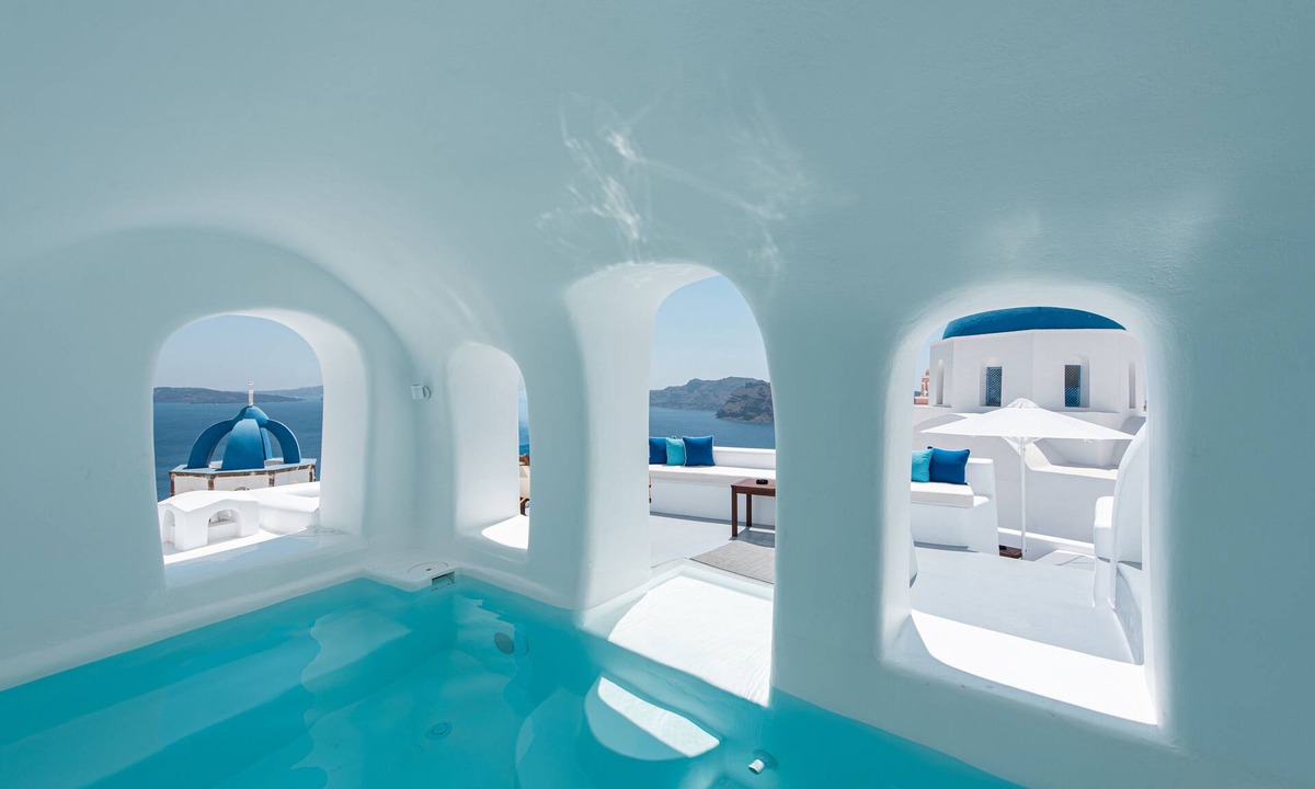 Oia Hotel | Oia Spirit Studios by Mary D Nomikou