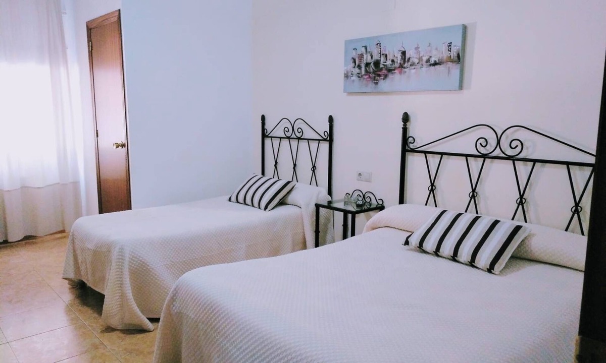 Seron Hotel | Pensión Cuadrado