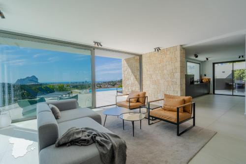 Empedrola Villa | Perla