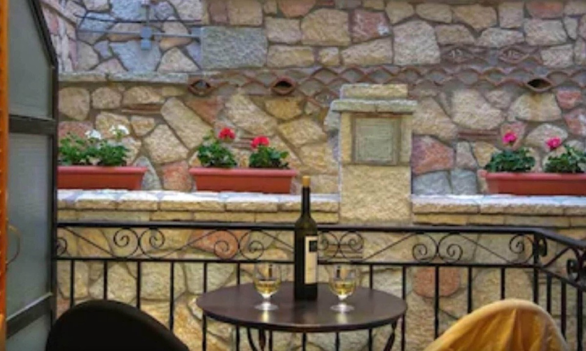 Delfoi Hotel | Pitho