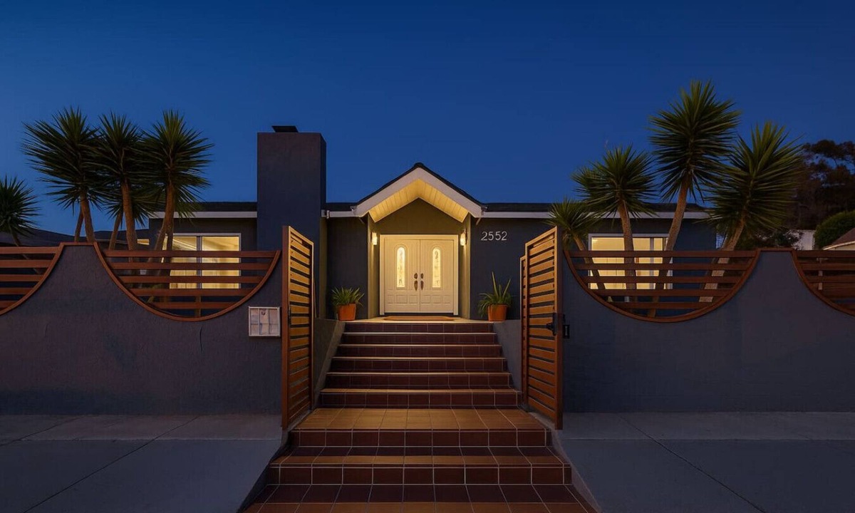 Grant Hill Villa | Private Casa/Min Downtown,Beaches,Freeways