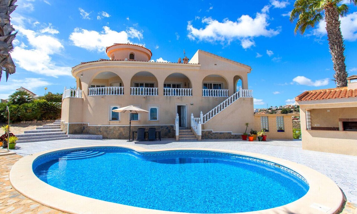 Quesada Villa | Private Detached Villa with Amazing Views!