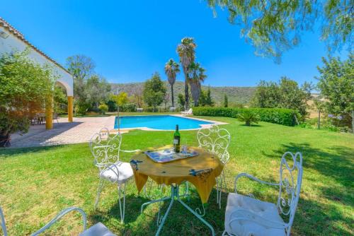 Arcos de la Frontera House | Private Villa Cortijo Sierra y Lago with private swimming pool